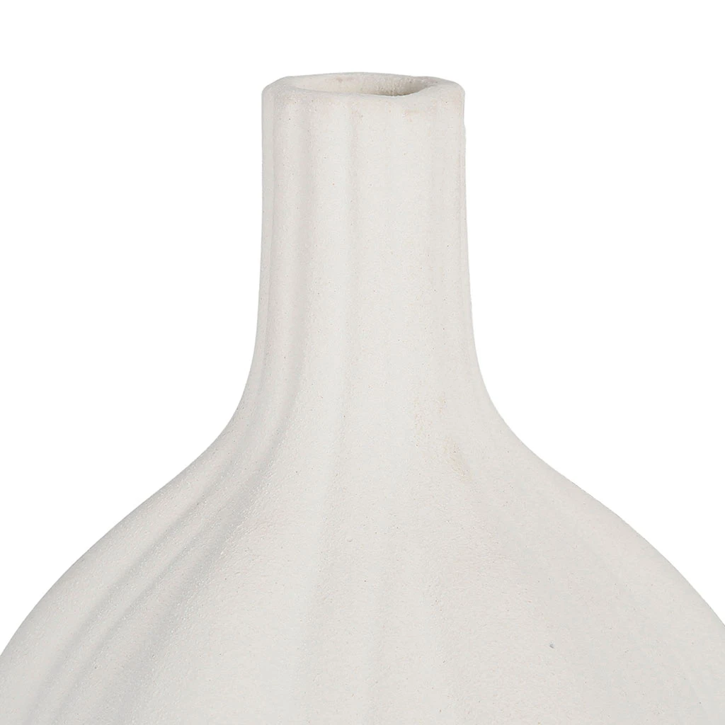 Côté Table Vase Bouteille Blanc Cassé En Faience - Plisse 4 Côté Table Vase Bouteille Blanc Cassé En Faience - Plisse – Image 2