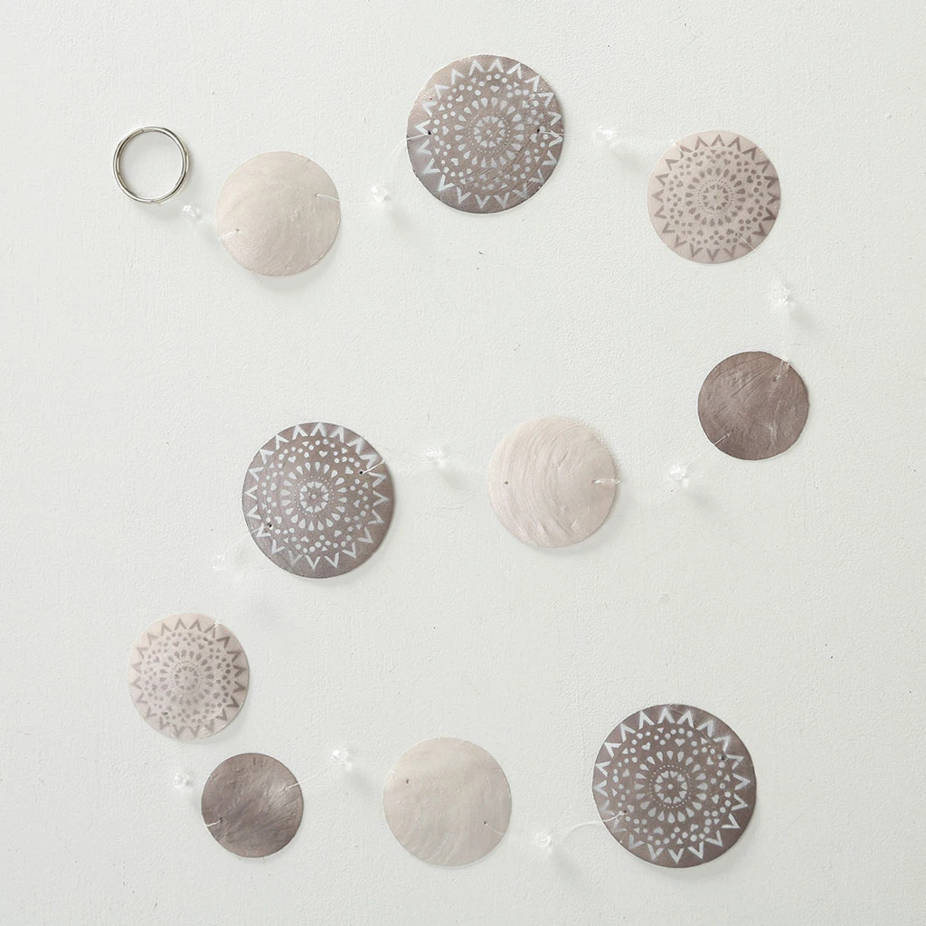 Boltze Guirlande De Capiz Cutty Multicolor D7x120cm 3 Boltze Guirlande De Capiz Cutty Multicolor D7x120cm