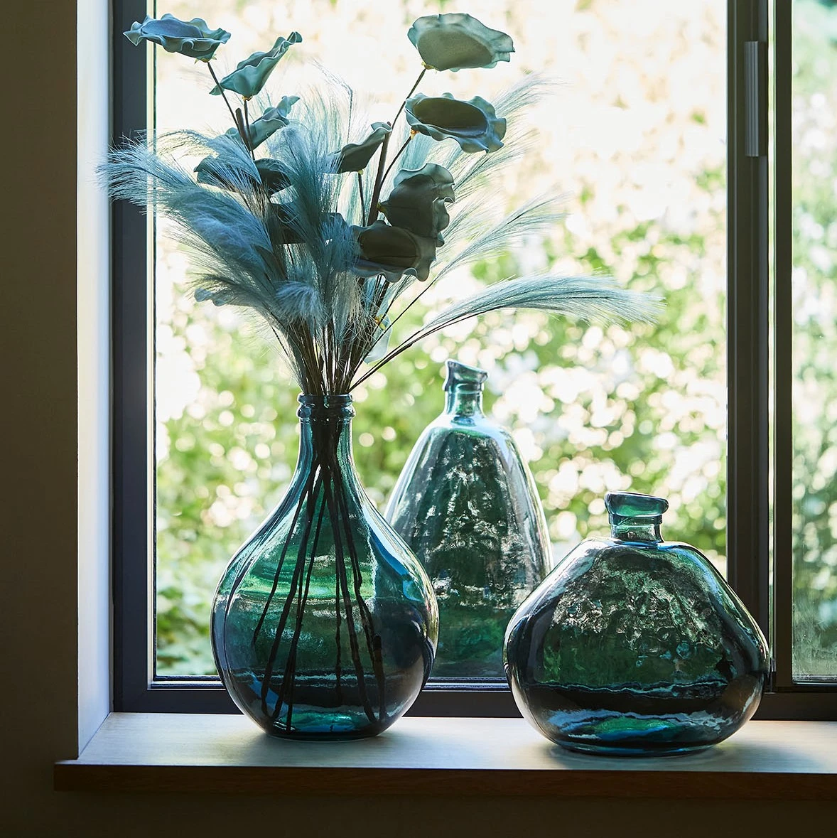 Côté Table Vase Dame-jeanne Chai Emeraude D29xh43cm Verre Recyclé 6 Côté Table Vase Dame-jeanne Chai Emeraude D29xh43cm Verre Recyclé – Image 4