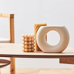 SEMA DESIGN Vase Eterra Blanc Cassé 17.5x5xh13.5cm Porcelaine 7 SEMA DESIGN Vase Eterra Blanc Cassé 17.5x5xh13.5cm Porcelaine -Kaemingk Magasin b7faf vase donut blanc