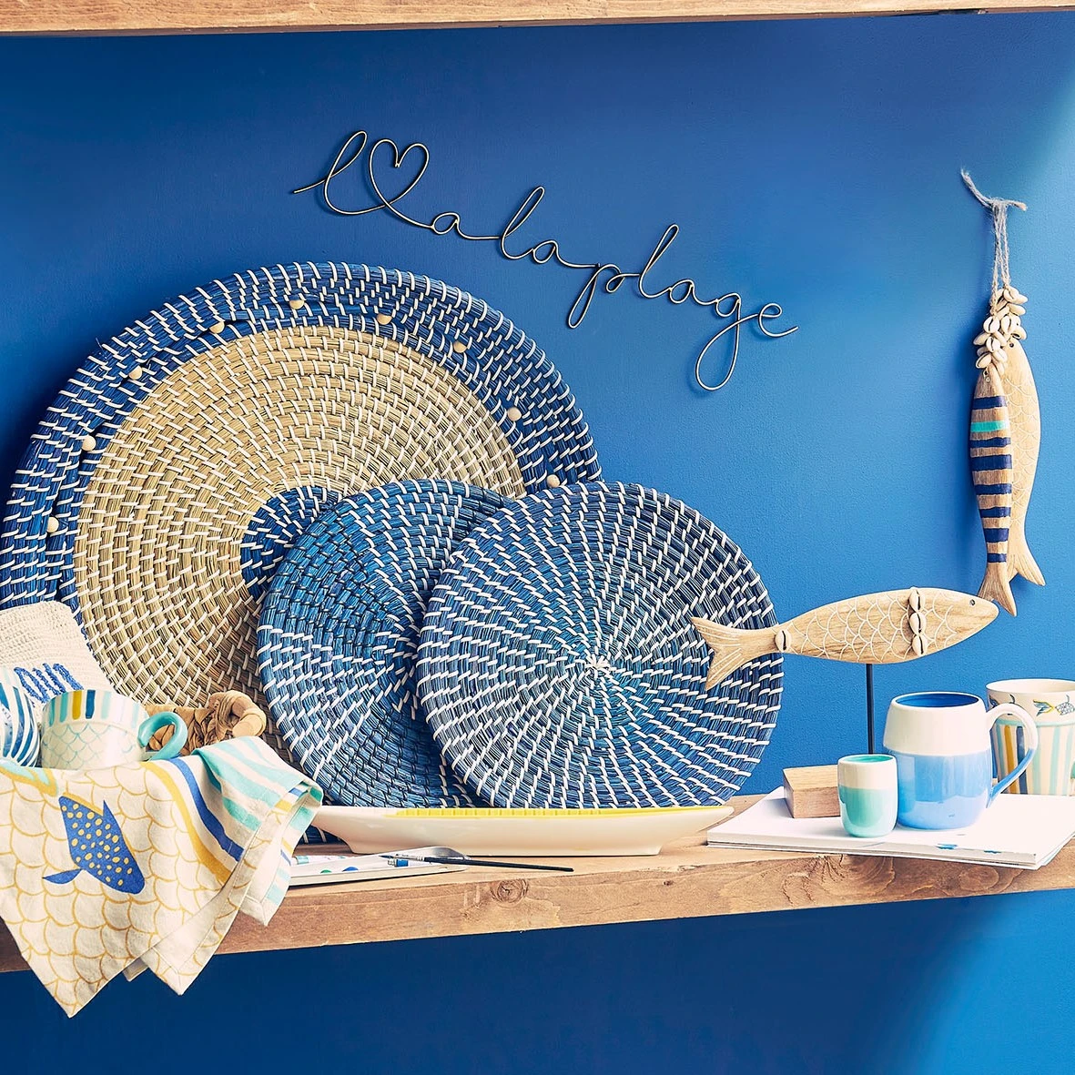 Jardin D'Ulysse Deco Murale "a La Plage" Tournille Doré 50x13cm Fer 5 Jardin D'Ulysse Deco Murale "a La Plage" Tournille Doré 50x13cm Fer – Image 3